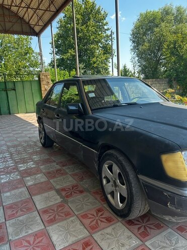 Mercedes 260 E-3