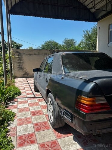 Mercedes 260 E-4