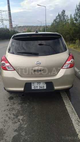 Nissan Tiida-11