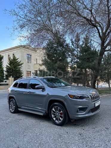 Jeep Cherokee-13