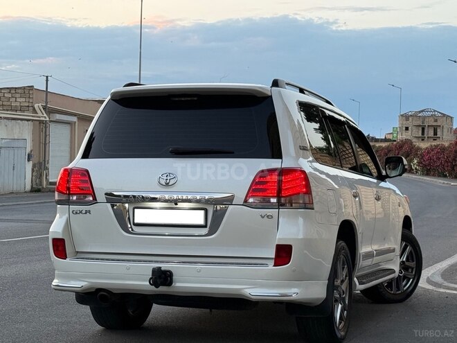 Toyota Land Cruiser-13