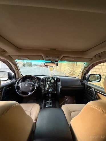 Toyota Land Cruiser-17