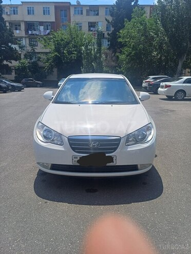 Hyundai Elantra-1