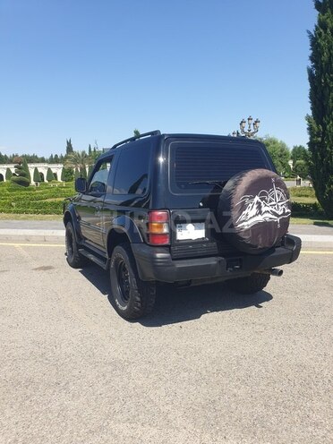 Mitsubishi Pajero-3