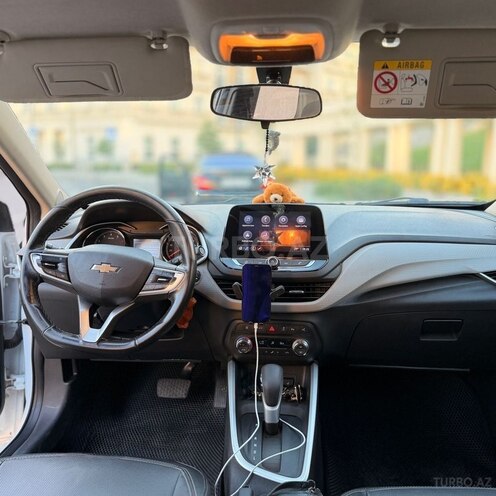 Chevrolet Onix-7