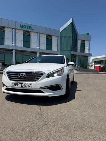 Hyundai Sonata-11
