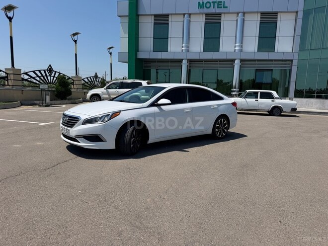 Hyundai Sonata-2