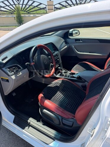 Hyundai Sonata-8