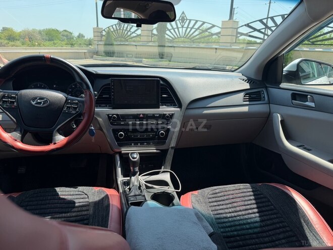 Hyundai Sonata-9