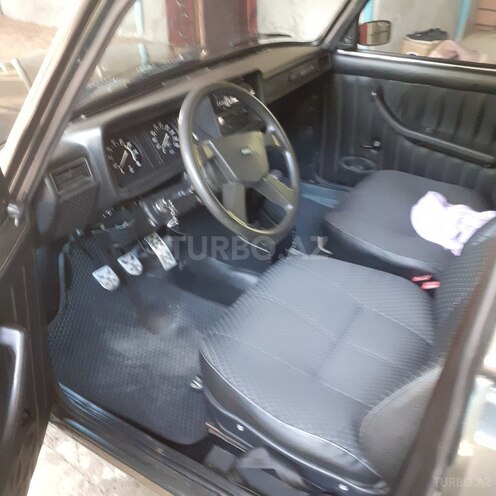 LADA (VAZ) 2107-2