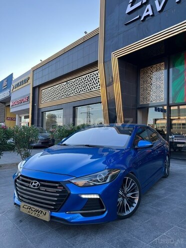 Hyundai Elantra-1