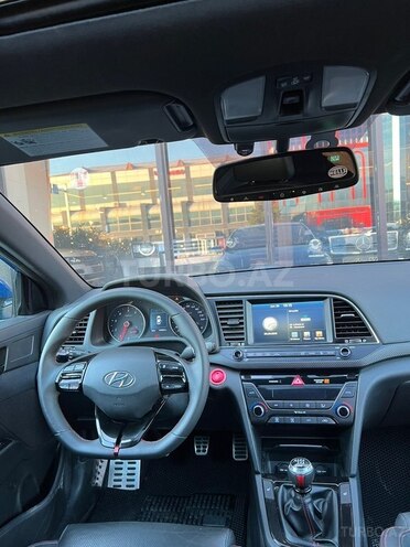 Hyundai Elantra-8