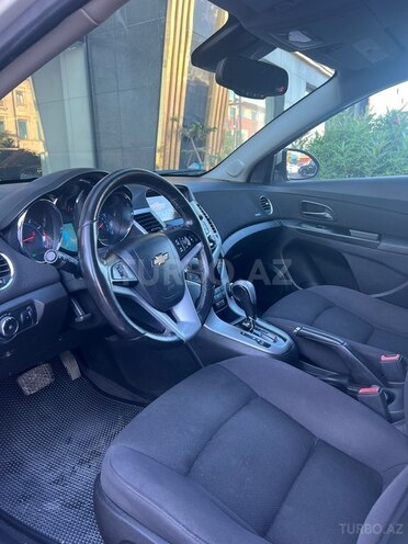 Chevrolet Cruze-9