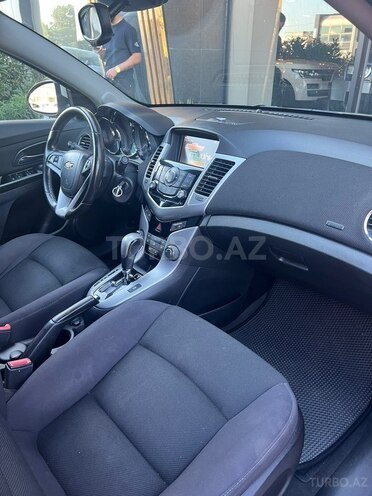 Chevrolet Cruze-10
