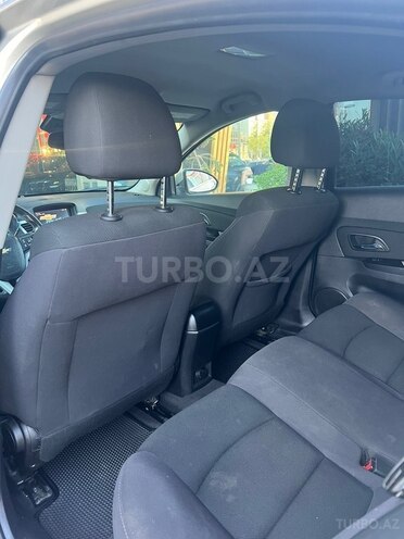 Chevrolet Cruze-11