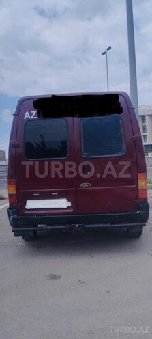 Ford Transit-12