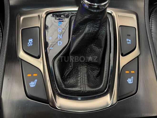Hyundai Azera-18