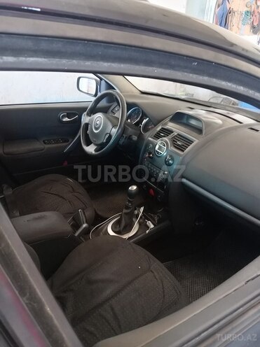 Renault Megane-6