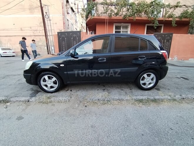 Kia Rio-5