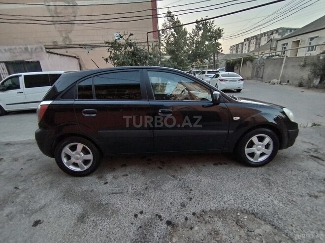 Kia Rio-11