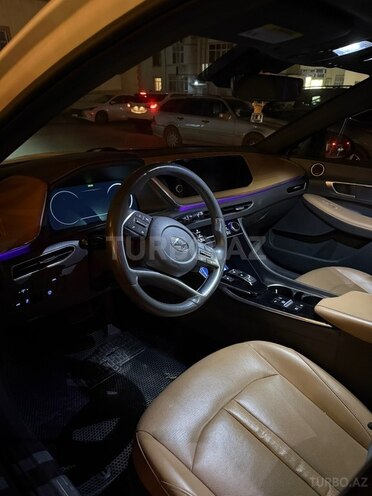 Hyundai Sonata-13