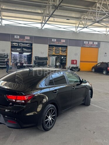Kia Rio-2