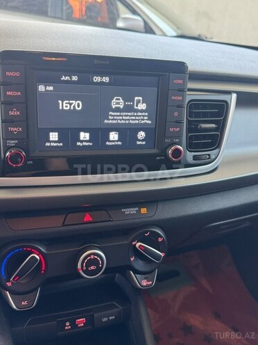 Kia Rio-8