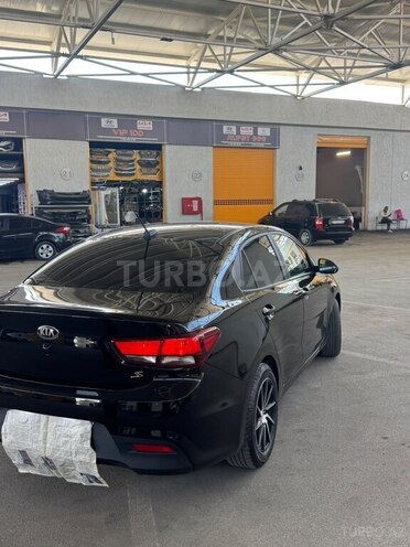 Kia Rio-11
