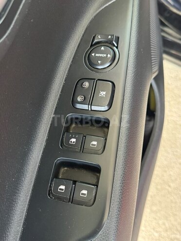 Kia Rio-14