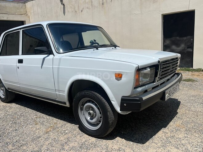 LADA (VAZ) 2107-4