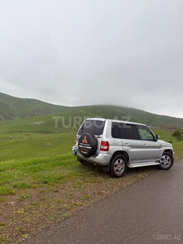 Mitsubishi Pajero io-4