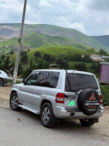 Mitsubishi Pajero io-3