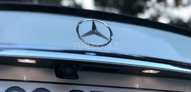 Mercedes E 300-7