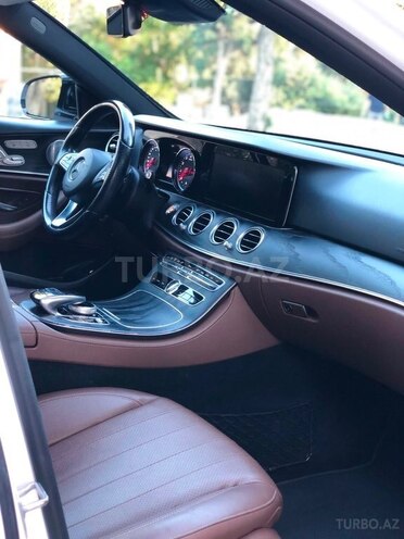 Mercedes E 300-8