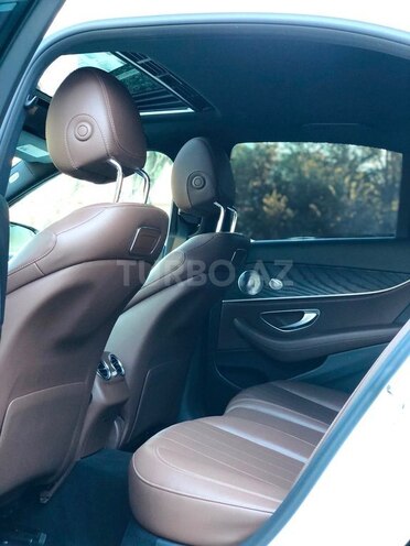 Mercedes E 300-15