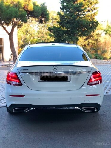 Mercedes E 300-2