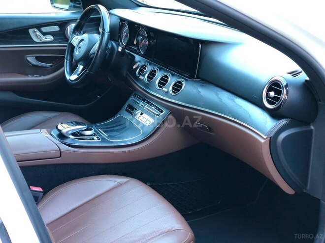 Mercedes E 300-12