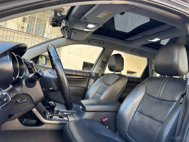 Kia Sorento-14