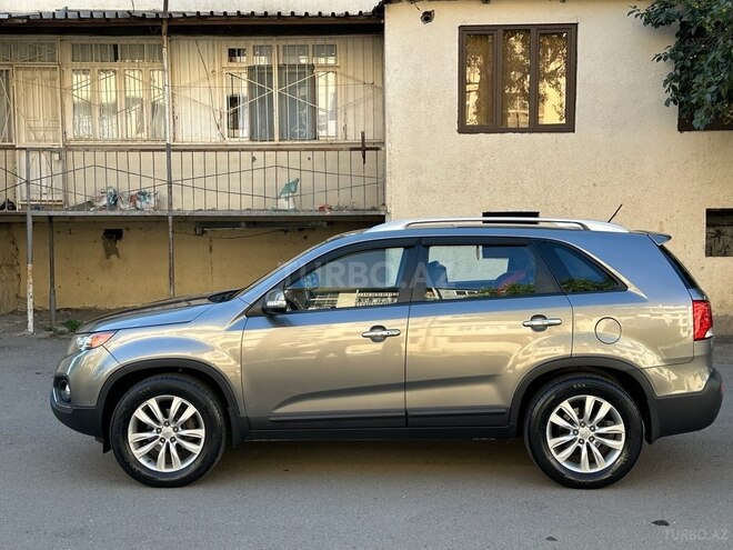 Kia Sorento-12