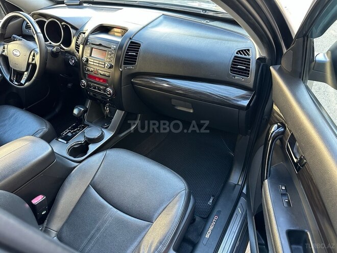 Kia Sorento-8