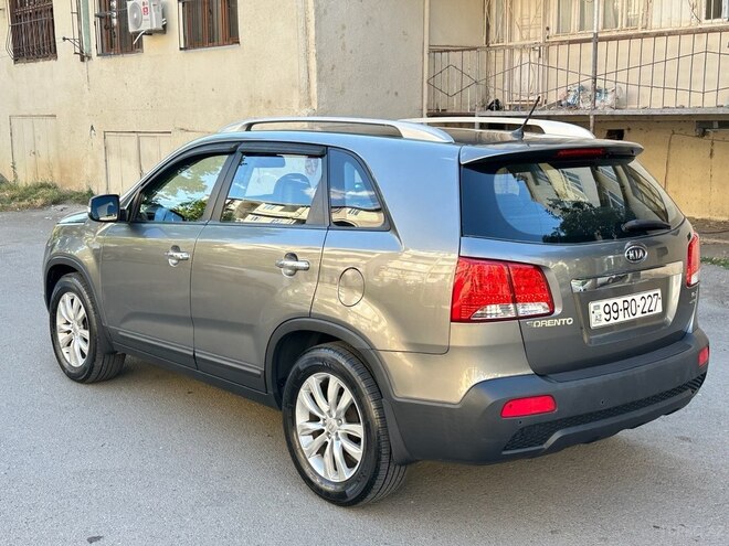Kia Sorento-11