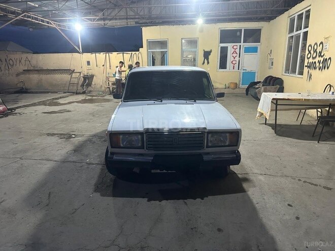 LADA (VAZ) 2107-2