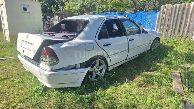 Mercedes C 180-8