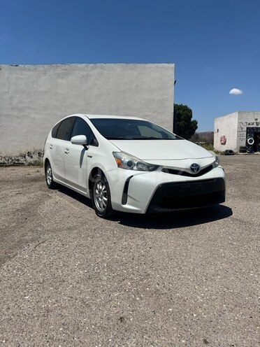 Toyota Prius-2
