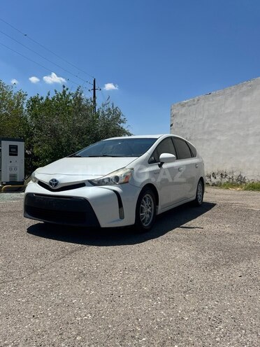 Toyota Prius-3