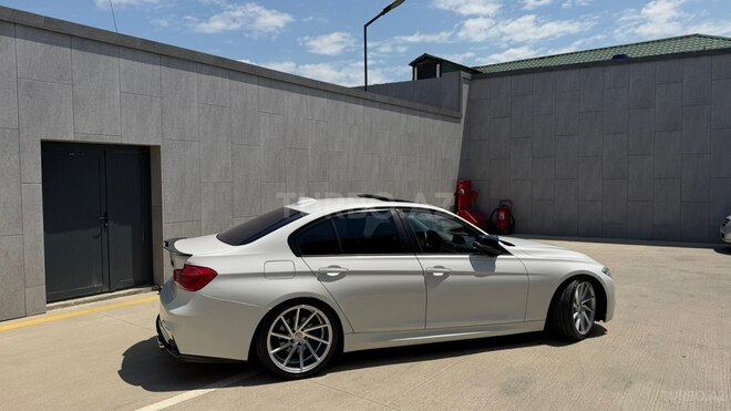 BMW 320d-8