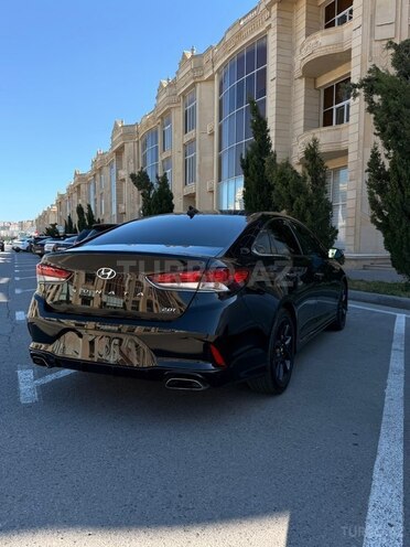 Hyundai Sonata-5