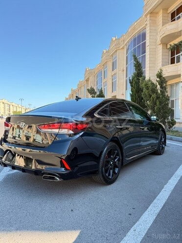 Hyundai Sonata-11