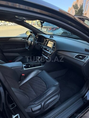 Hyundai Sonata-16