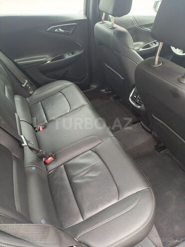 Chevrolet Malibu-8